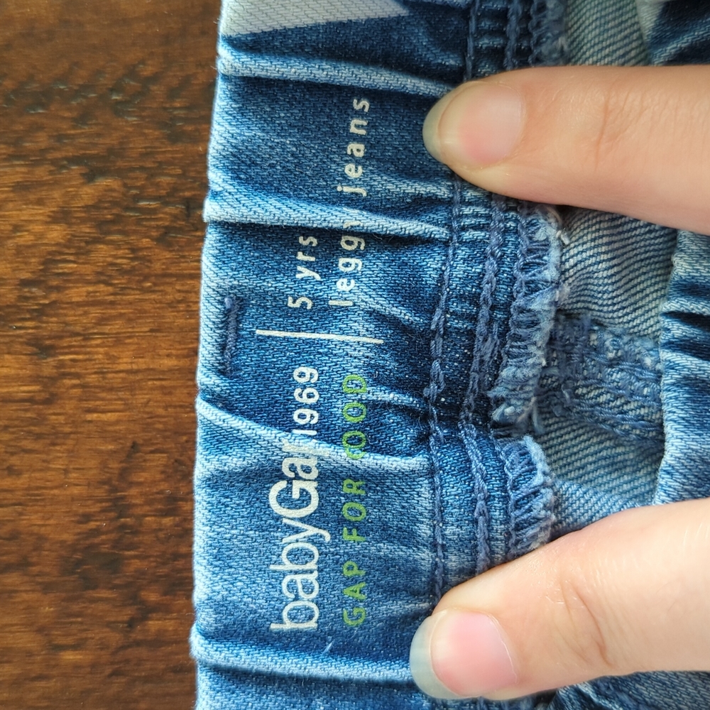 GAP legging jeans, Star pattern, pink, white, navy stars on jeans, size 5. - Picture 7 of 7